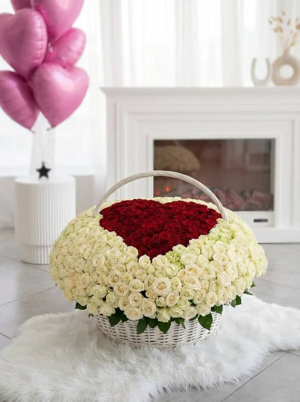 Корзина из Роз "Красное Сердце"