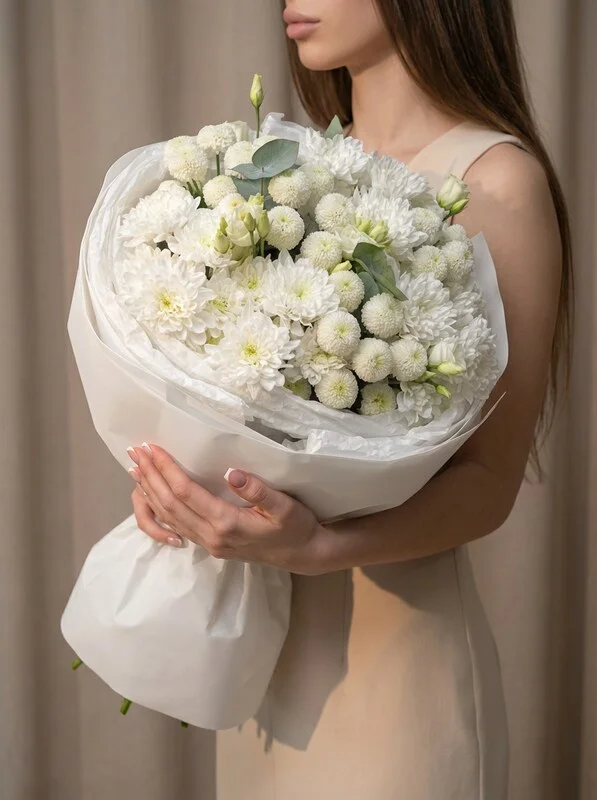 Букет цветов «Луна» из микса хризантем