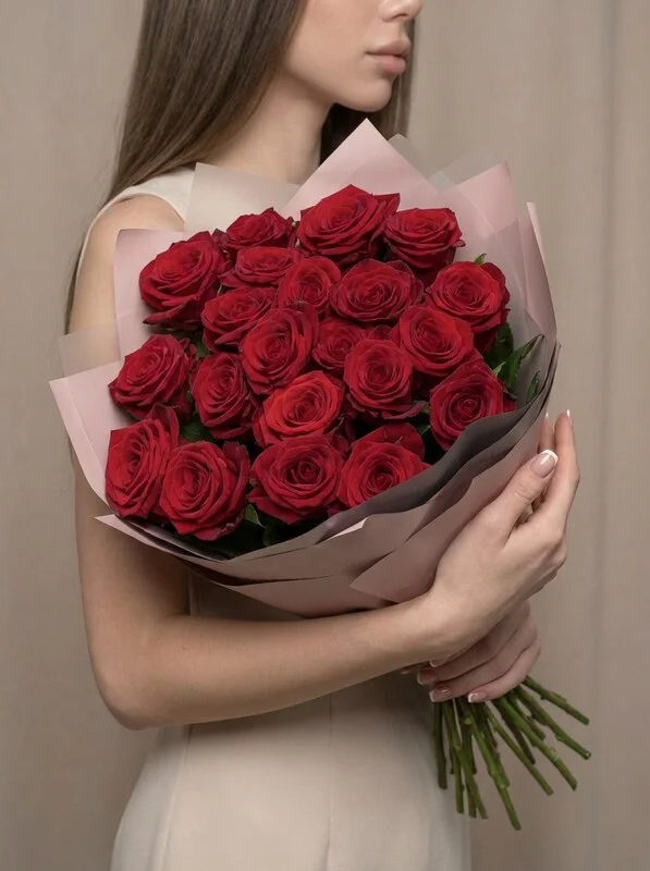 Букет из 21 красной розы