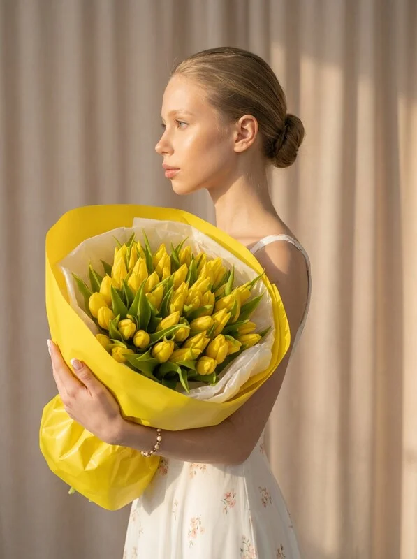 Букет из тюльпанов «Луч солнца», 51 шт